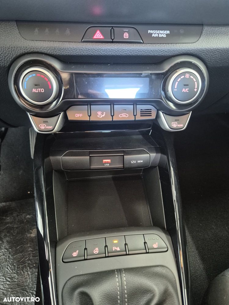 Kia Stonic 1.2 MPI 5MT Urban - 11