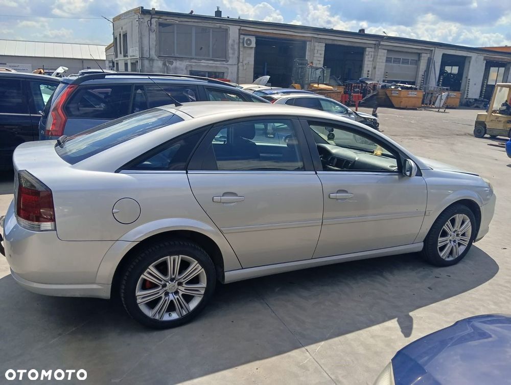 Hak Holowniczy (Maska, Lampa, Drzwi, Błotnik) Opel Vectra C Lift 2.2 Benzyna 155 Km 2005R - 3