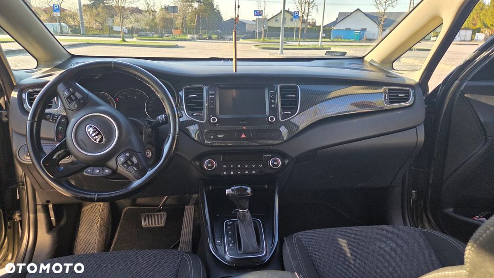 Kia Carens - 7