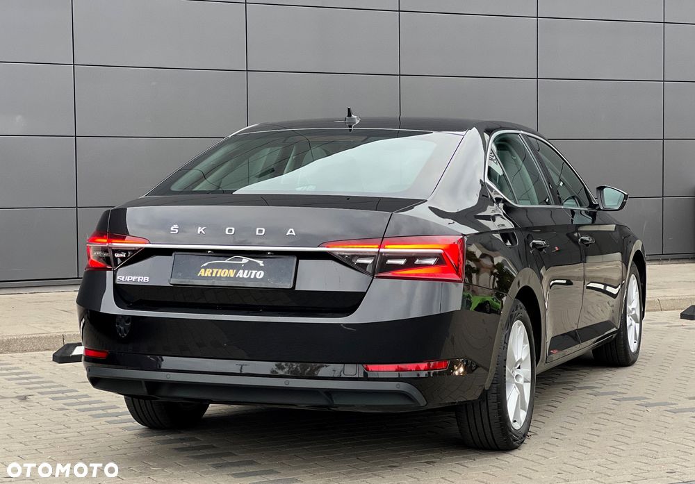 Skoda Superb 2.0 TDI DSG Premium Edition - 7