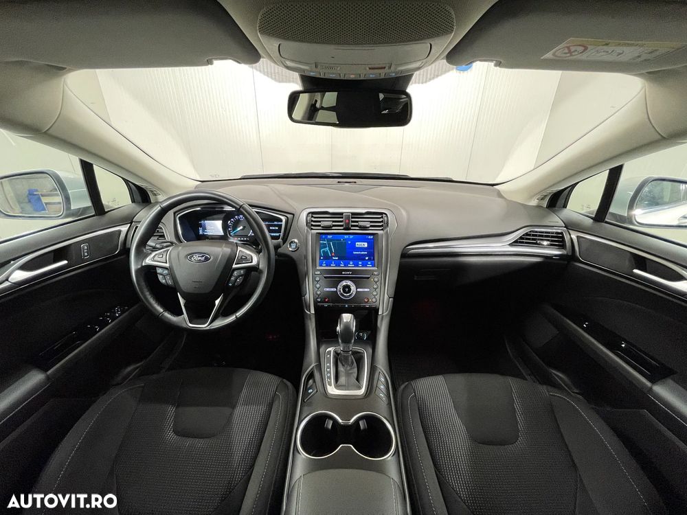Ford Mondeo 2.0 HEV Titanium - 8