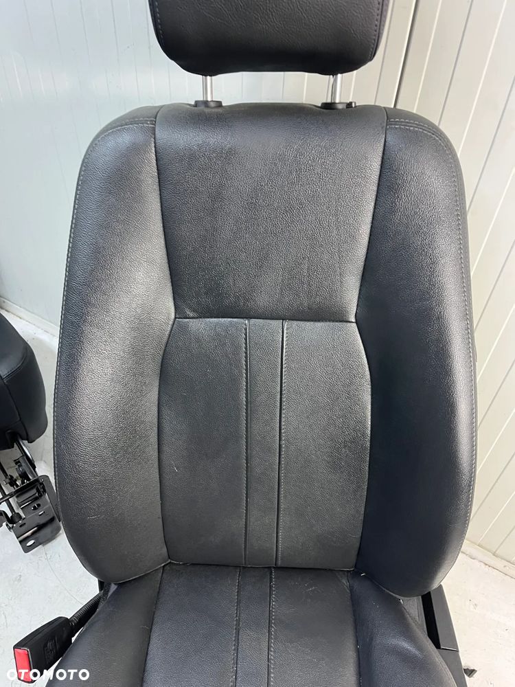 DISCOVERY 4 L319 KOMPLET FOTELI 7 osobowy - 11