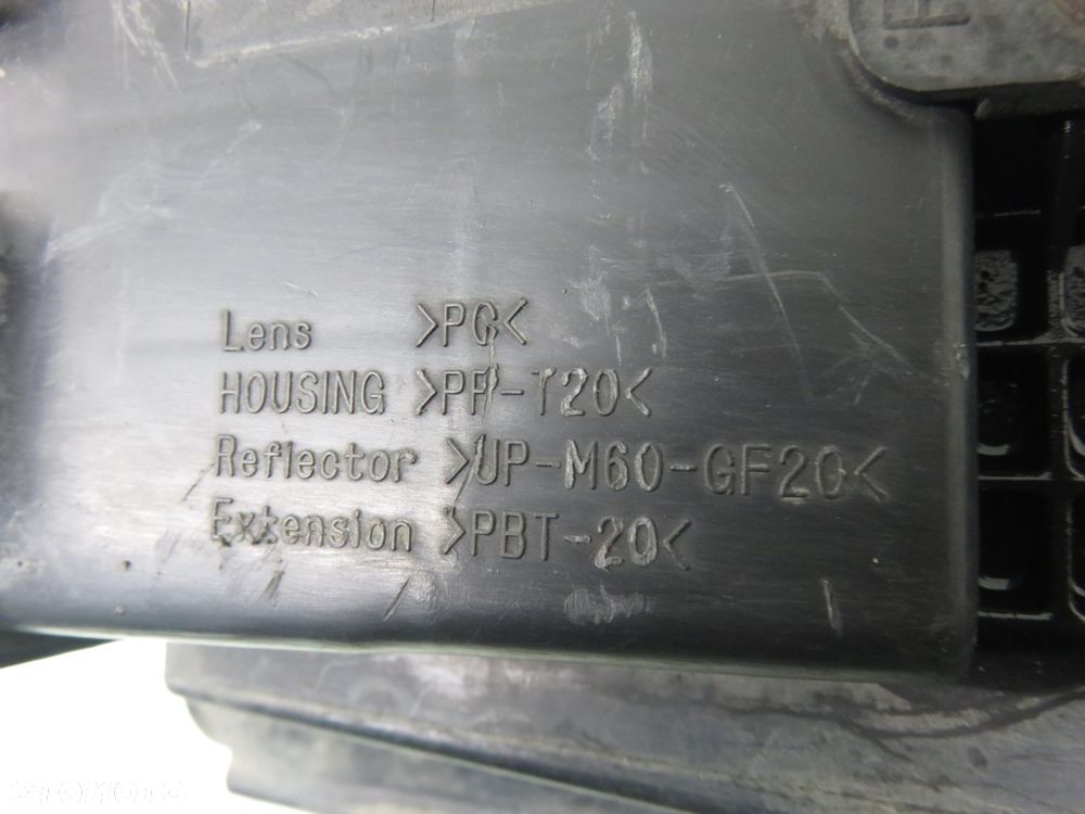 LAMPA PRAWA PRZEDNIA TOYOTA AVENSIS II T25 XENON - 8