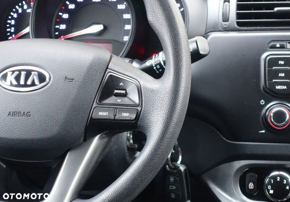Kia Rio - 19