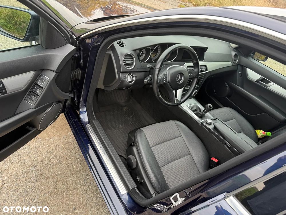 Mercedes-Benz Klasa C 200 CDI BlueEff Avantgarde - 9