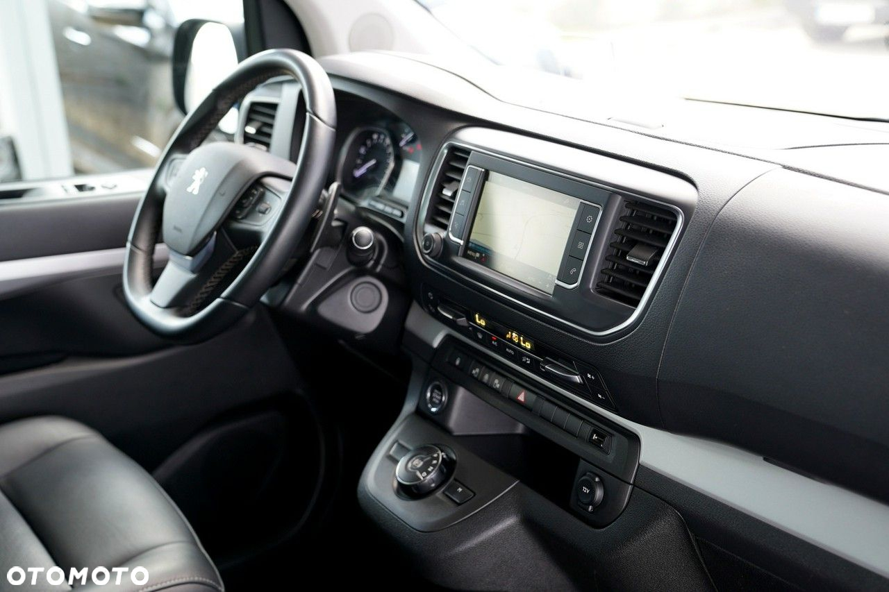 Peugeot Traveller - 26