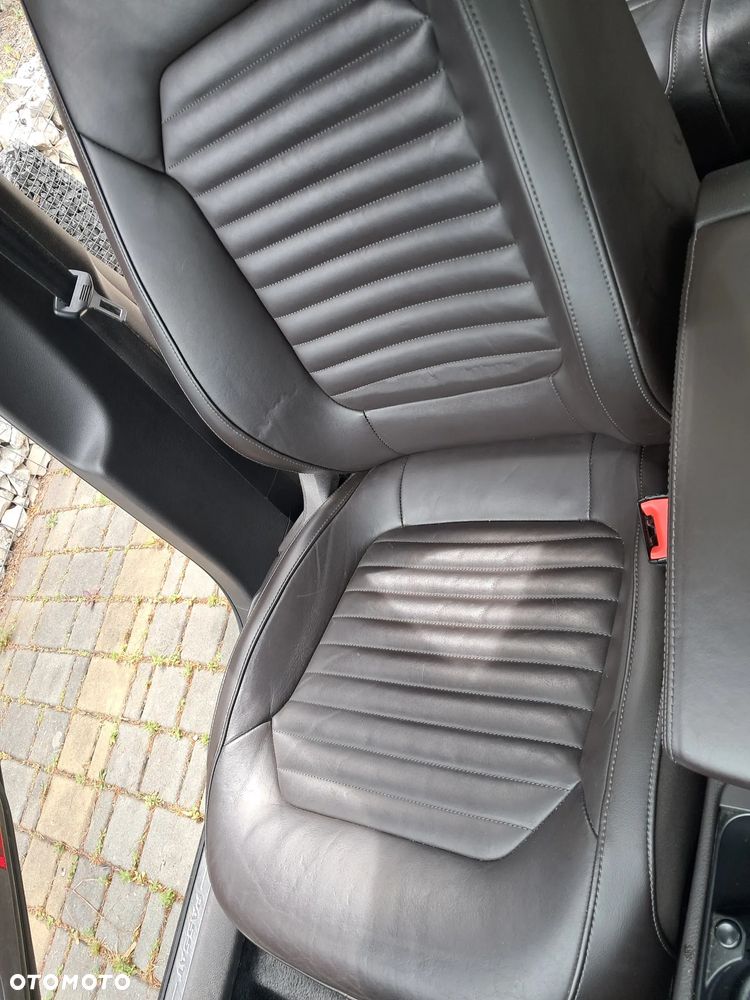 Volkswagen Passat 2.0 TDI 4Mot Highline - 8
