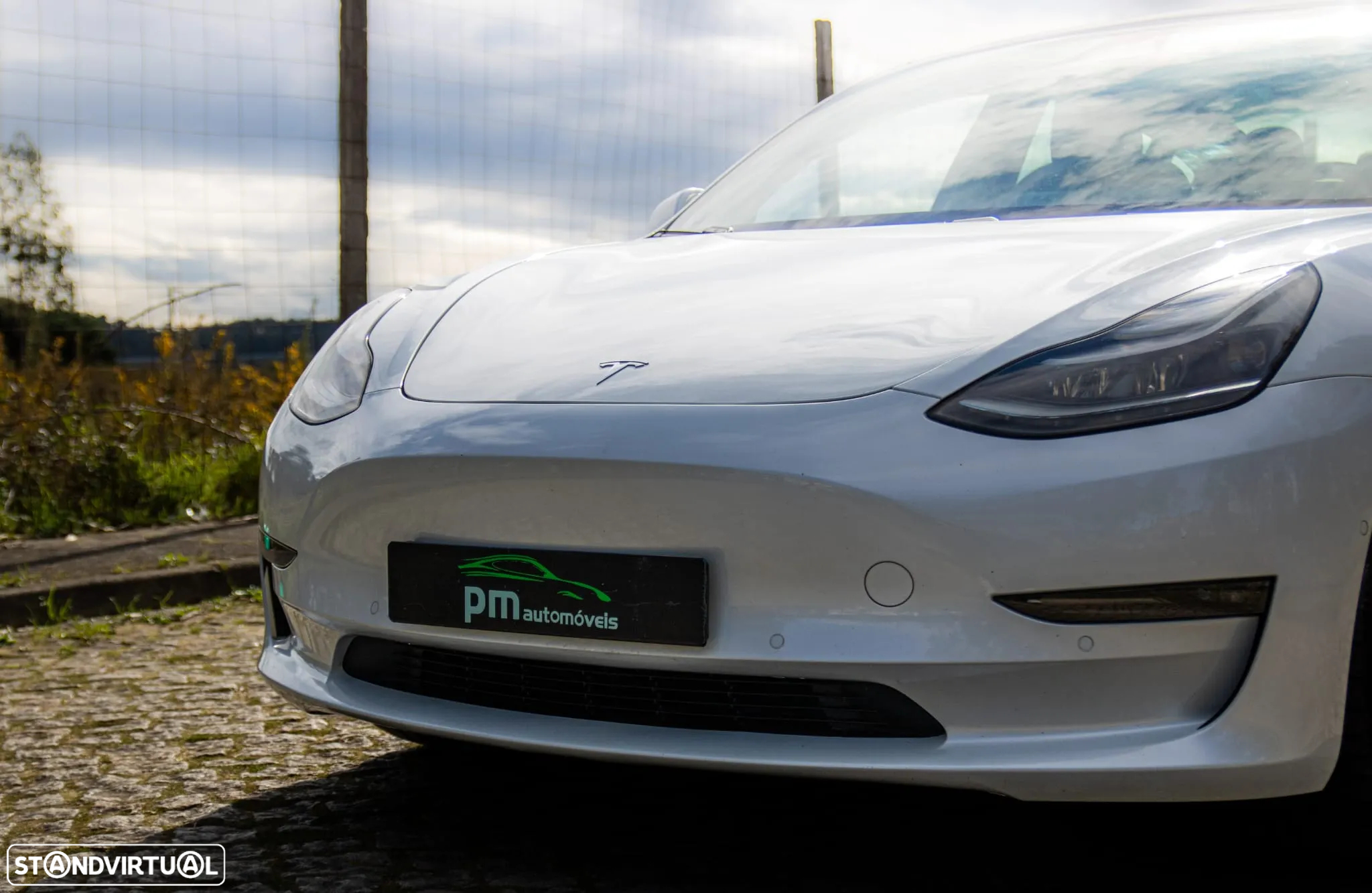 Tesla Model 3 Long Range AWD Dual Motor Performance - 4