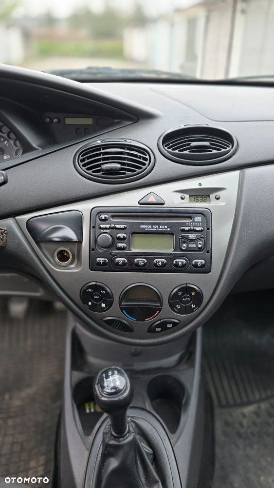 Ford Focus 1.6 FX Gold - 12