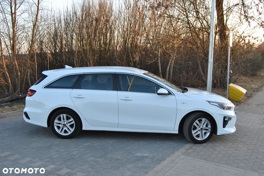 Kia Ceed 1.6 CRDi Vision - 4