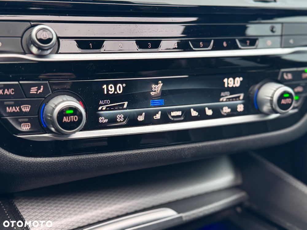 BMW Seria 5 520d Touring M Sport Edition - 30