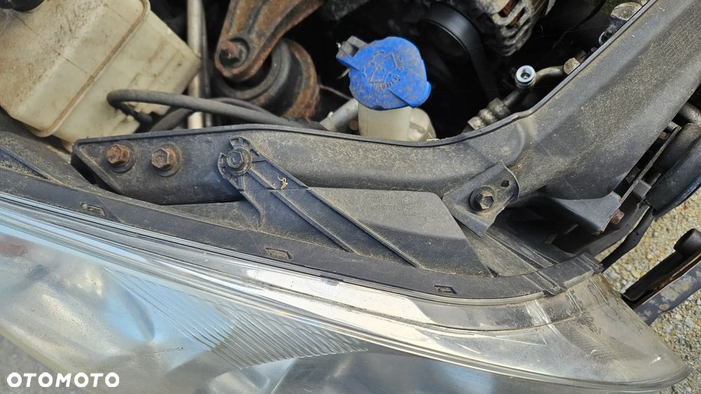 Lampa prawa przód przednia reflektor Hyundai i20 I 2011r Europa 92102-4P000 - 4