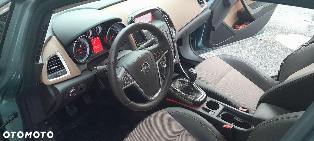 Opel Astra 1.4 Turbo - 8