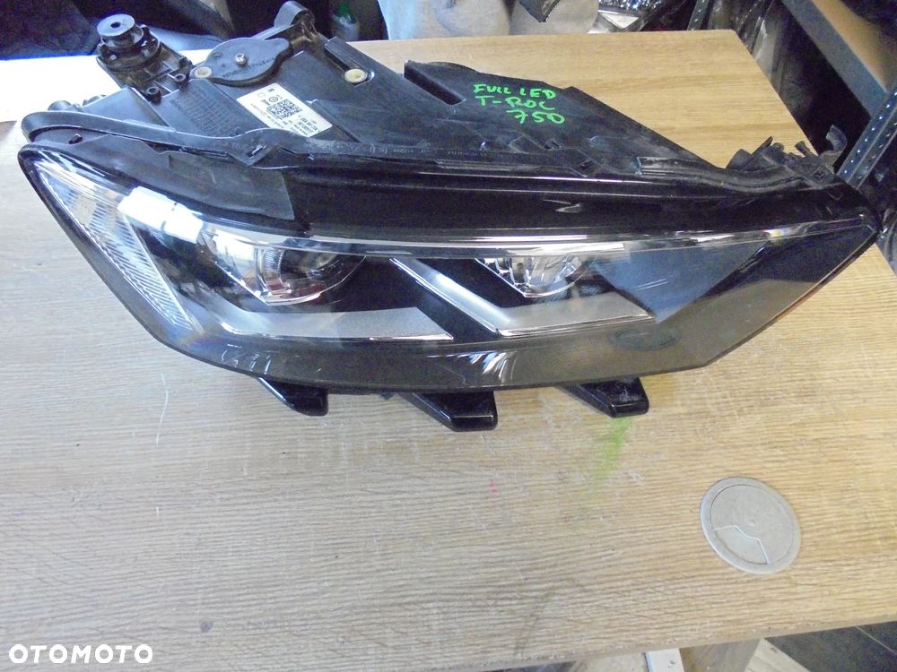 VW T-ROC LAMPA FULL LED PRAWA PRZÓD EUROPA - 1