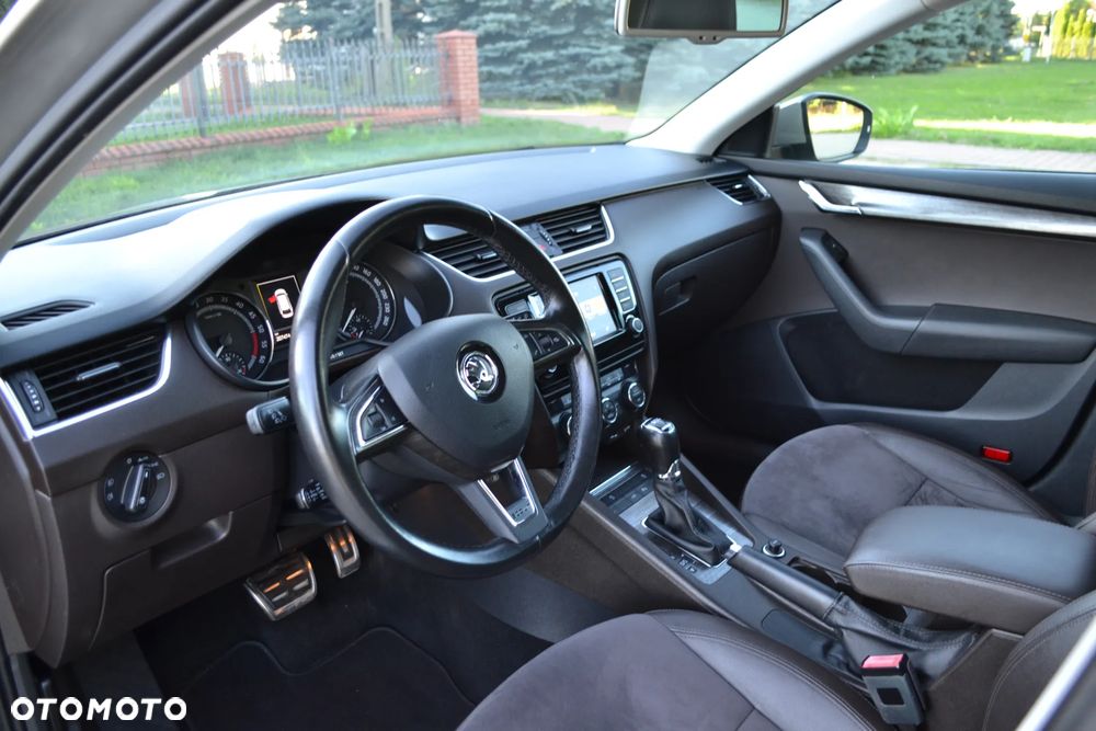 Skoda Octavia 2.0 TDI 4x4 DSG Scout - 17
