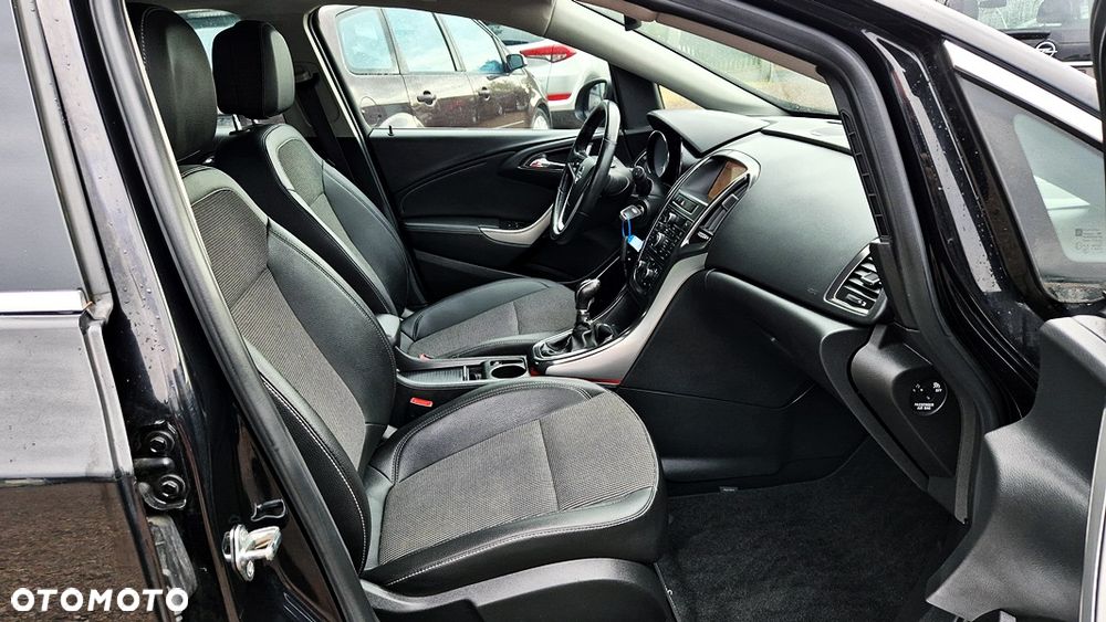 Opel Astra 1.4 T Cosmo - 37