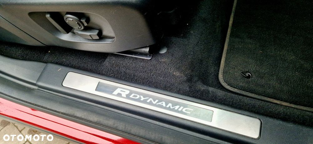 Land Rover Discovery Sport 2.0 D240 R-Dynamic HSE - 19