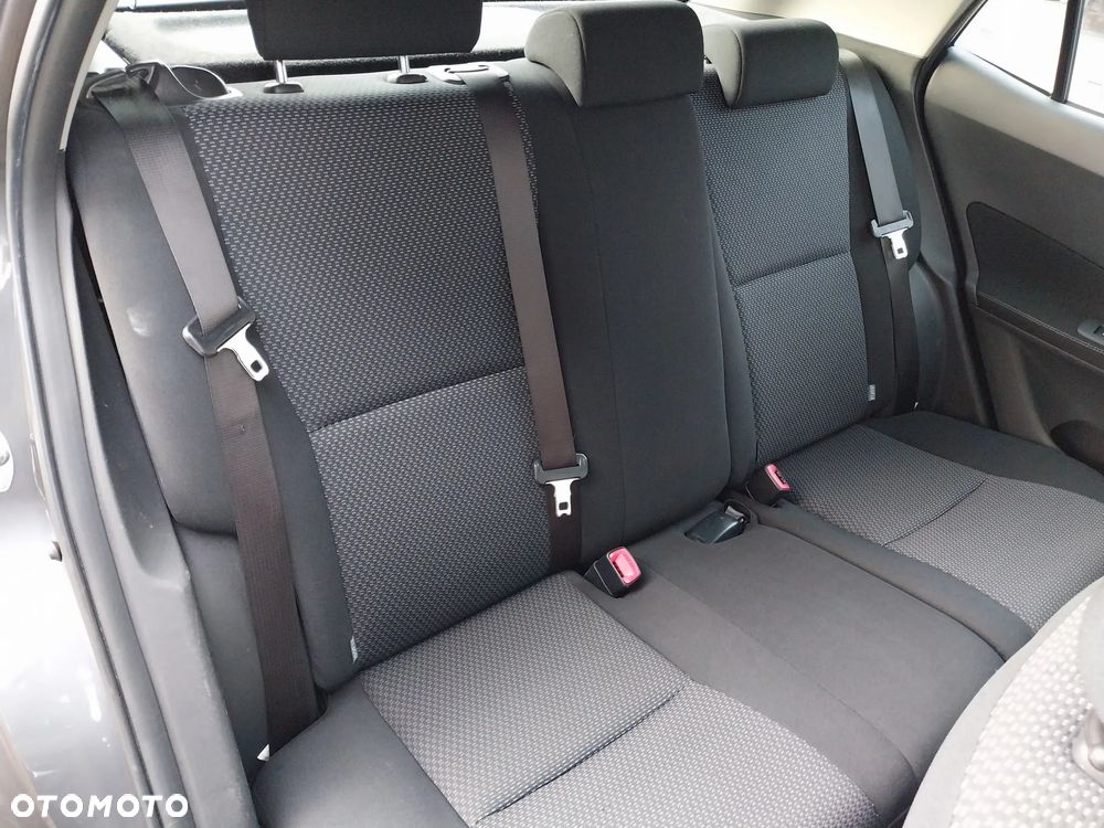 Toyota Auris 1.6 Executive - 8