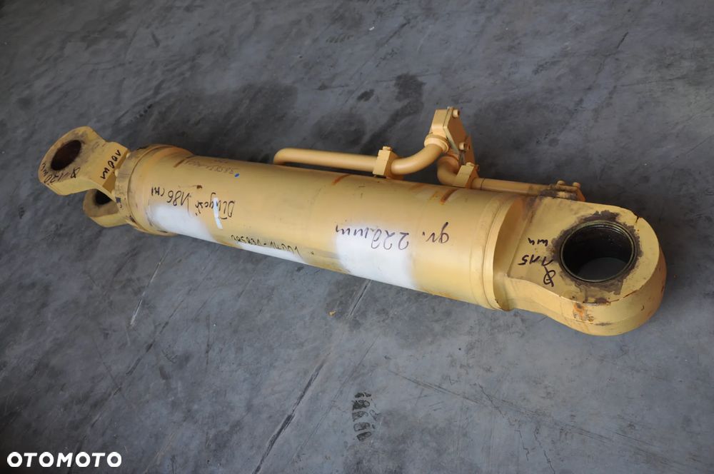 Siłownik hydrauliczny komatsu hitachi nowy 385831-14001375