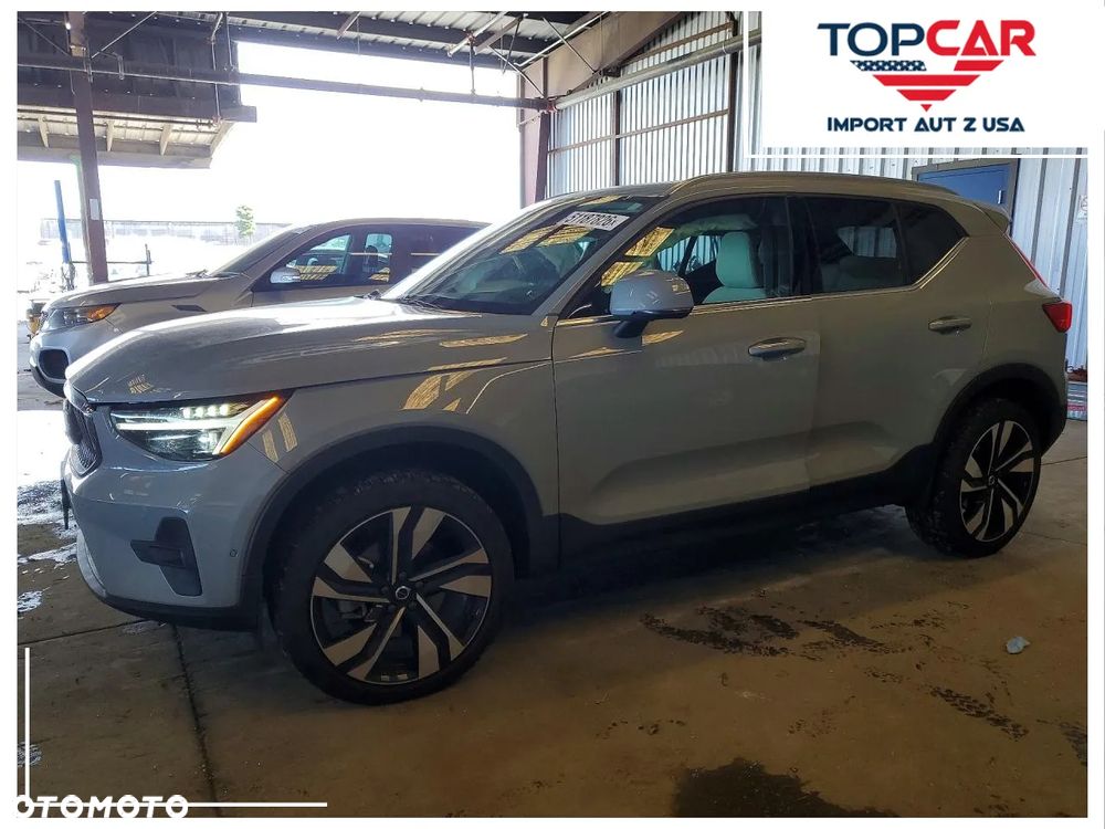 Volvo XC 40 T5 AWD Momentum - 1