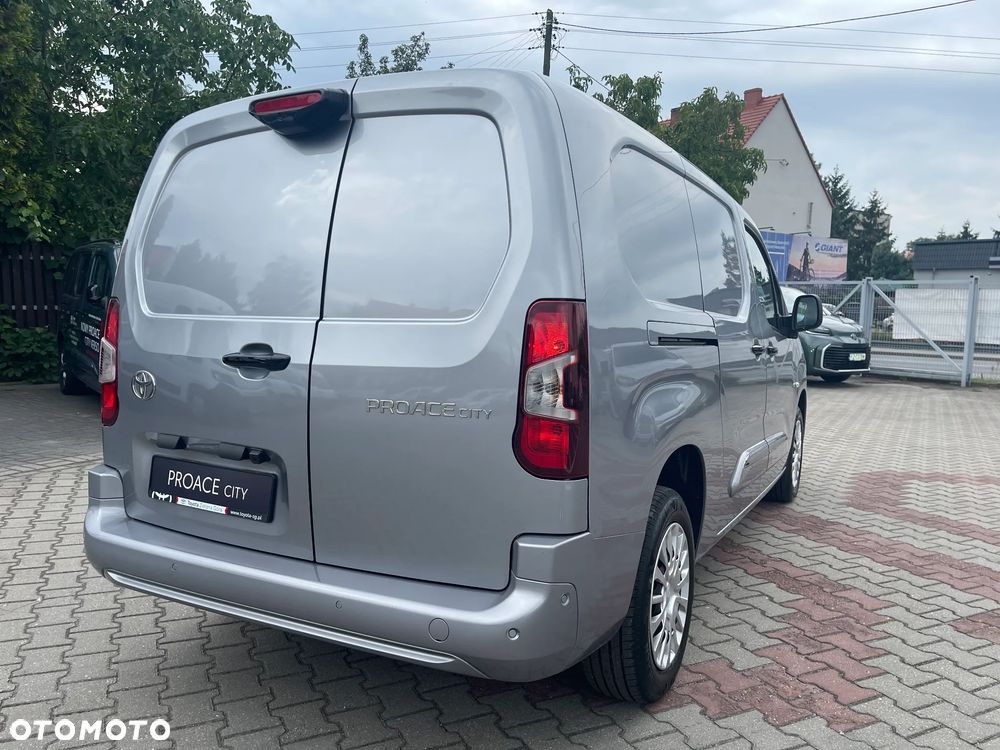 Toyota Proace City - 8