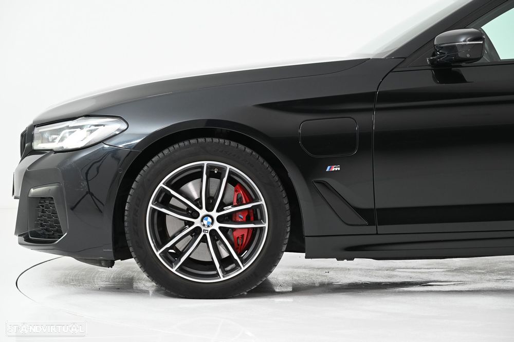 BMW 520 e Pack M - 13
