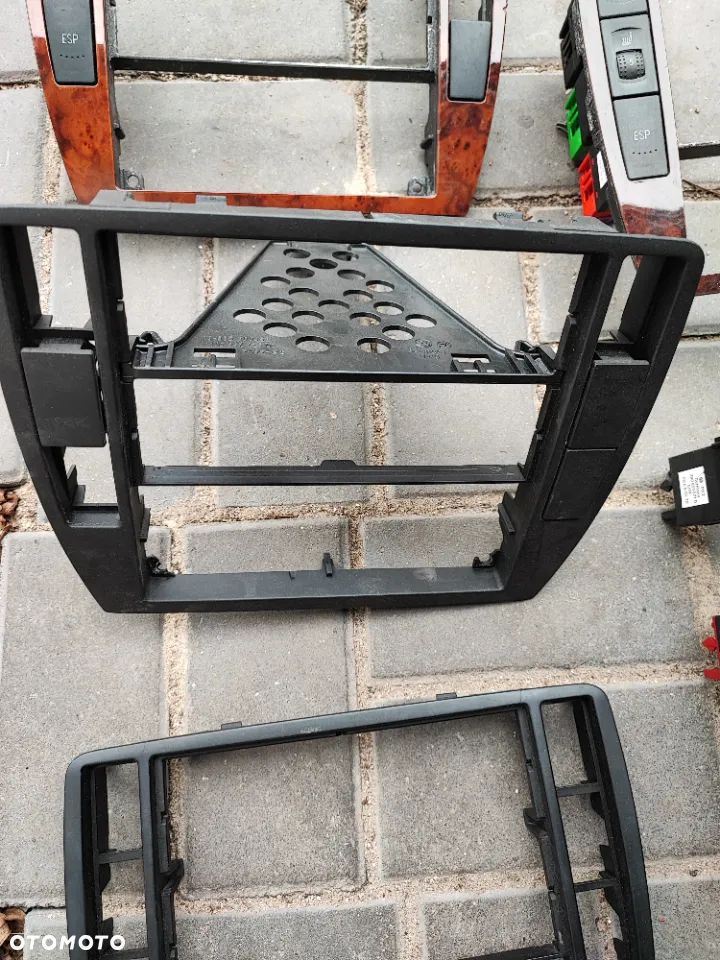 VW PASSAT B5FL RAMKA 2DIN W KONSOLE KOSZ 3B0858069 - 4