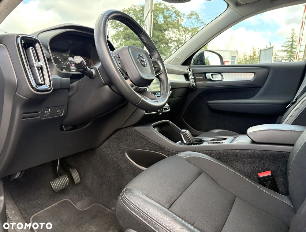 Volvo XC 40 T5 AWD Momentum Pro - 11