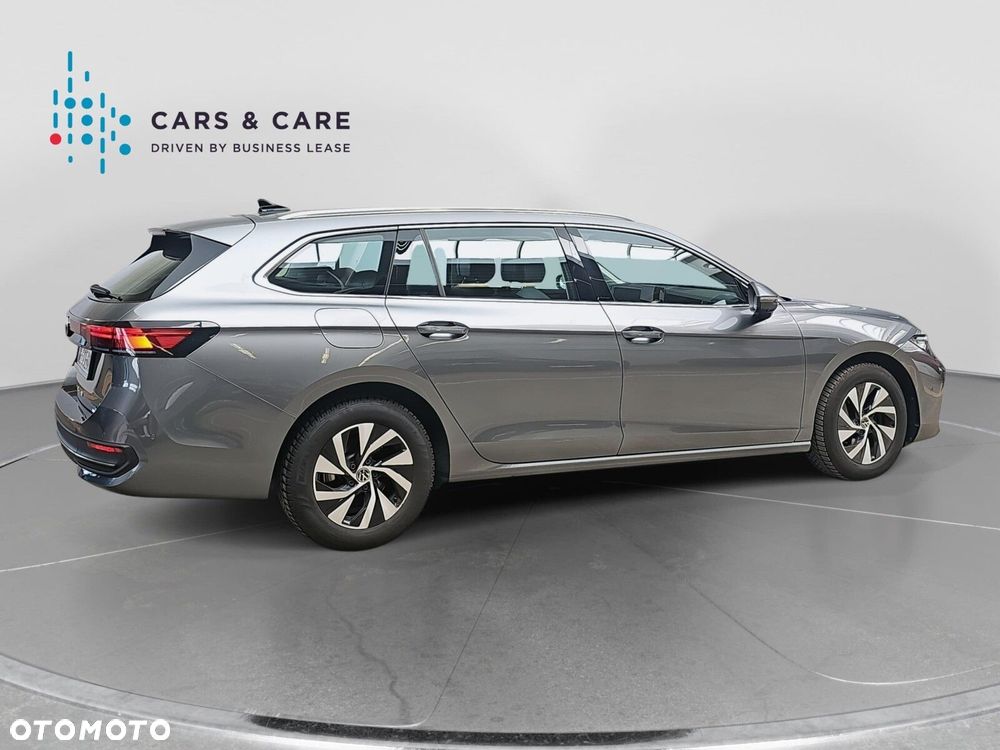 Volkswagen Passat - 24