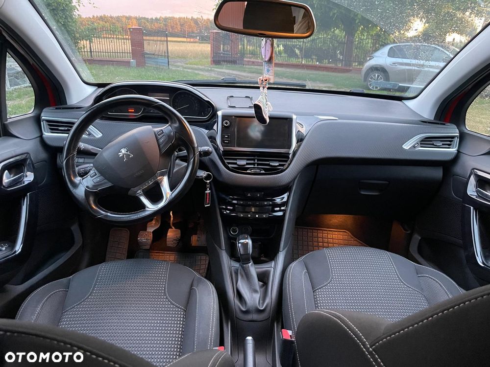 Peugeot 208 1.2 PureTech Allure S&S - 14