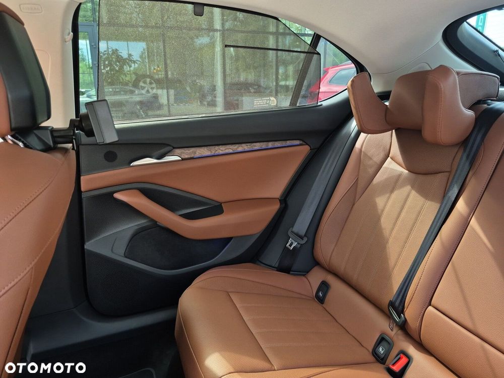 Skoda Superb 2.0 TSI 4x4 L&K DSG - 14