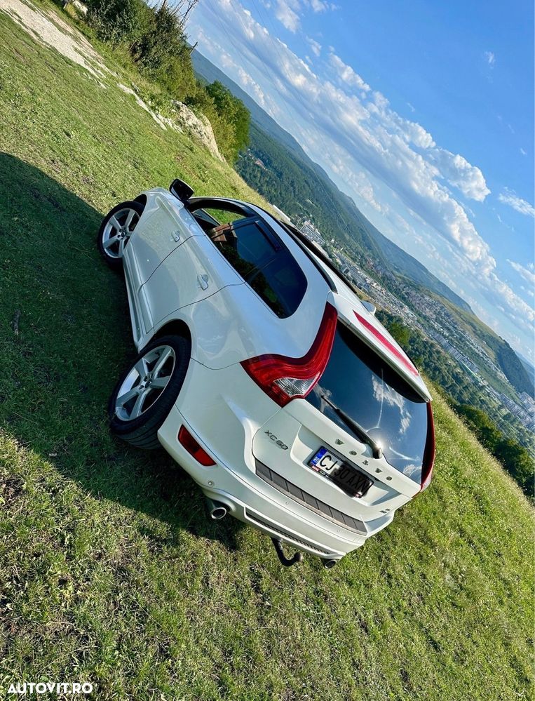 Volvo XC 60 D5 AWD Aut. RDesign - 2