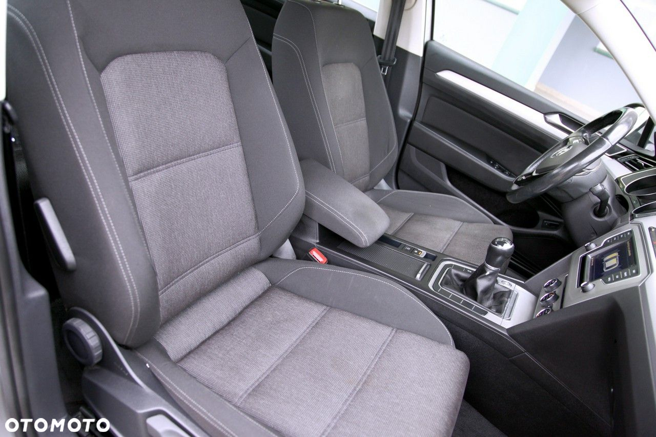 Volkswagen Passat 1.8 TSI BMT Comfortline - 14