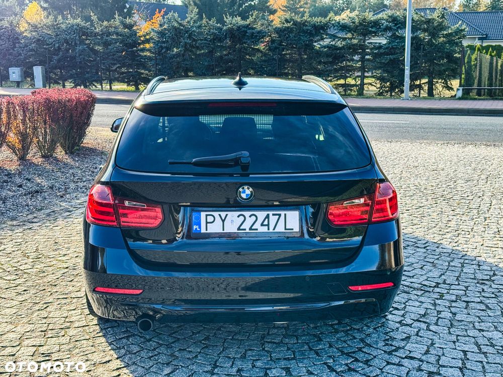 BMW Seria 3 318d Luxury Line - 13