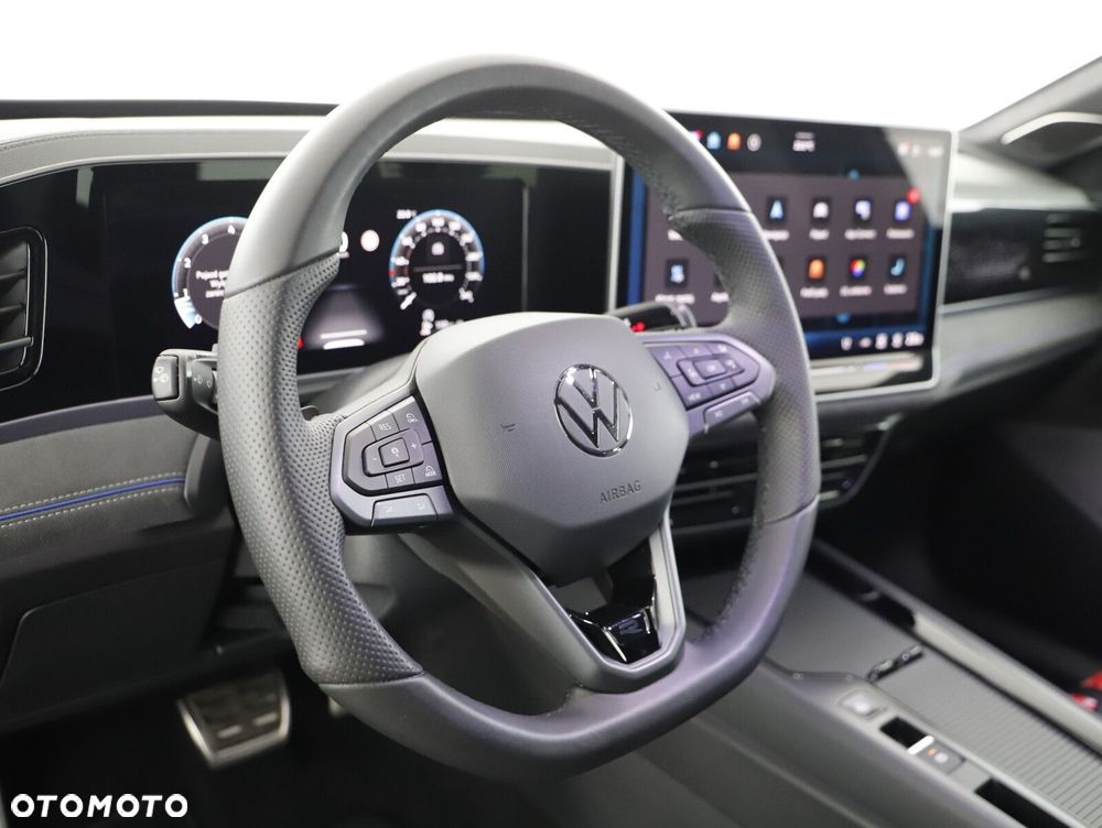 Volkswagen Passat - 13