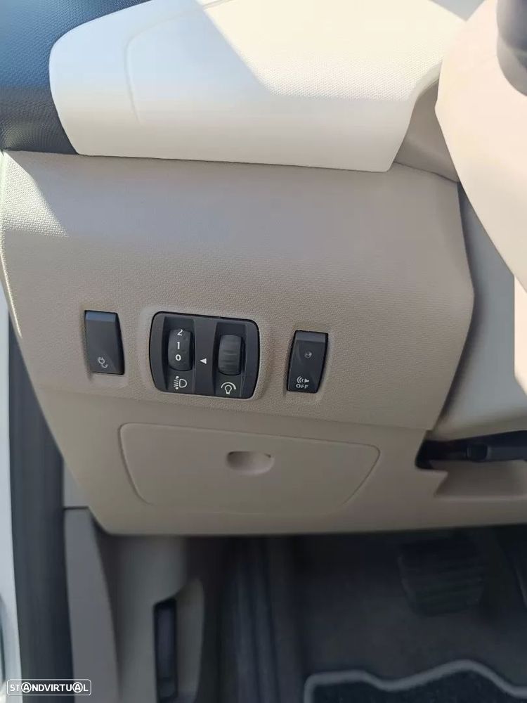 Renault Zoe (s/ Bateria) 41 kwh Life - 19