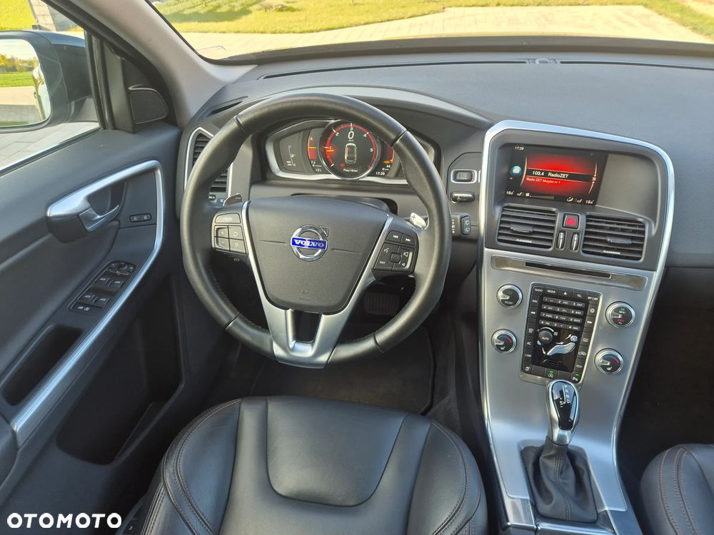 Volvo XC 60 D4 Geartronic Summum - 6