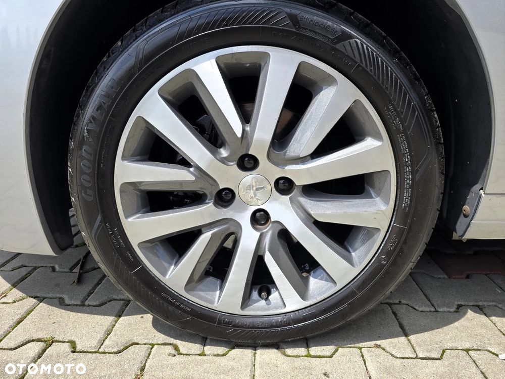Peugeot 5008 HDI FAP 165 Automatik Active - 18