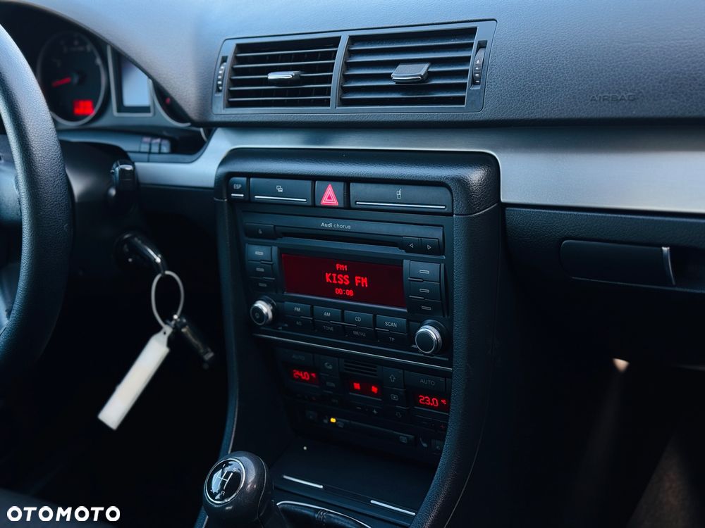 Audi A4 Limousine - 27
