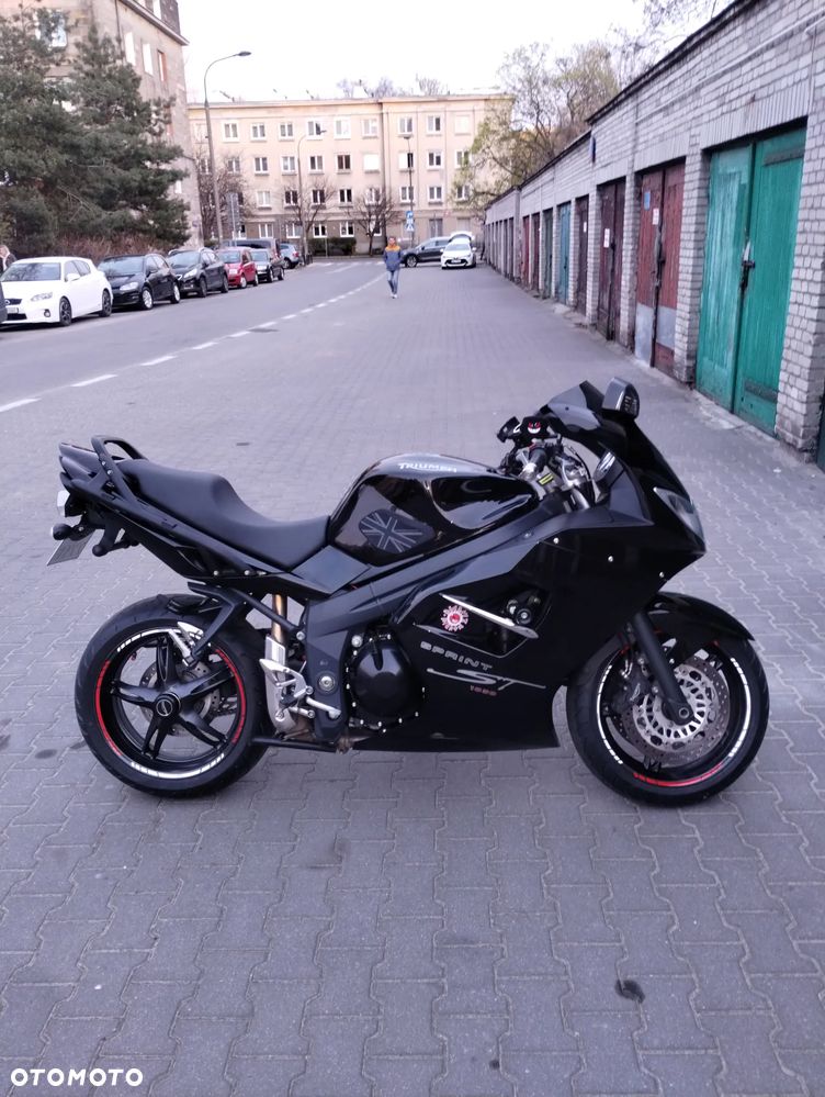 Triumph Sprint - 1