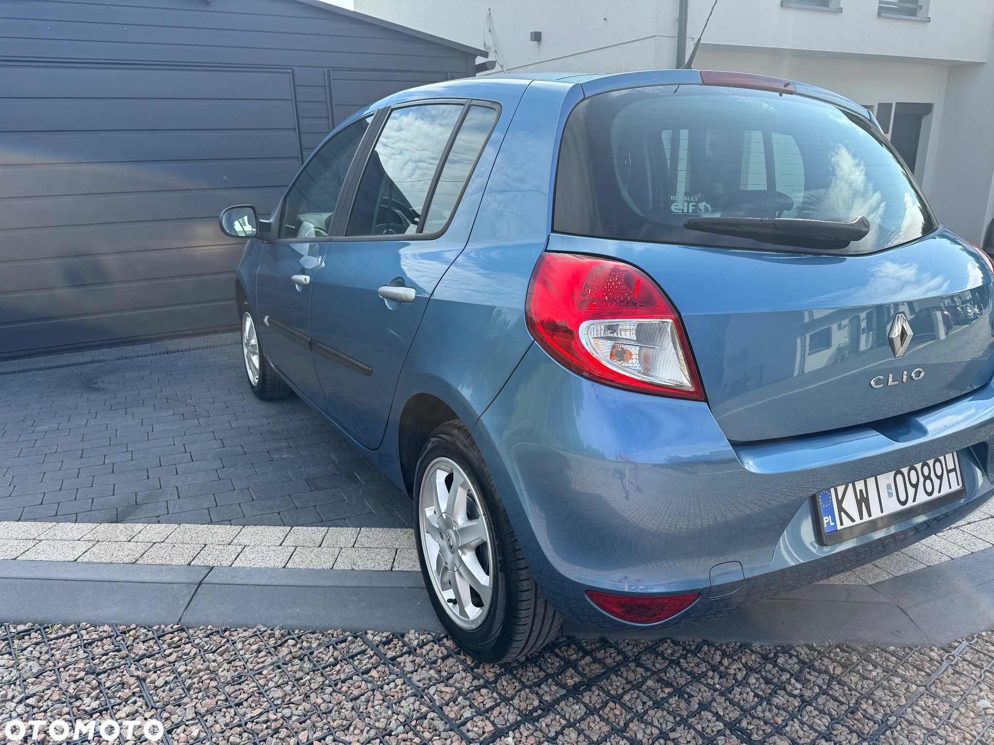 Renault Clio 1.2 16V Alize Euro5 - 6
