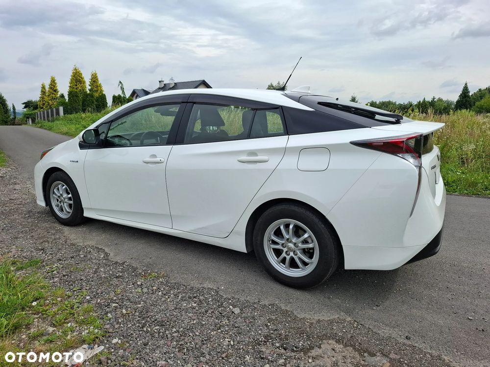Toyota Prius Hybrid Comfort - 13