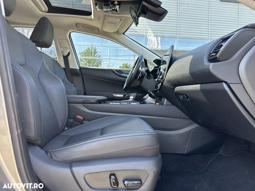 Lexus Seria NX 450h+ E-FOUR - 12