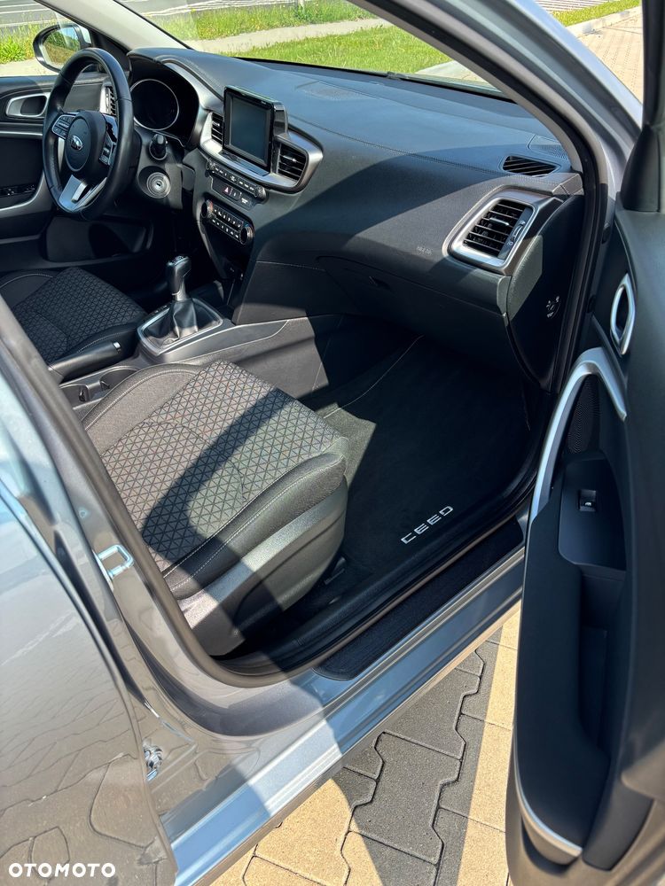 Kia Ceed 1.4 T-GDI M - 17