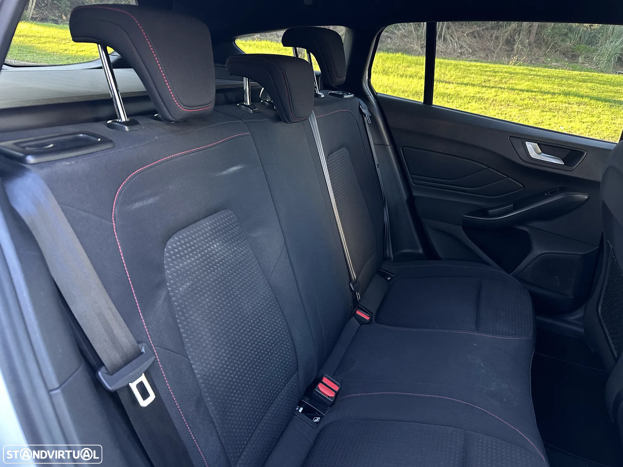 Ford Focus 1.0 EcoBoost ST-Line - 25