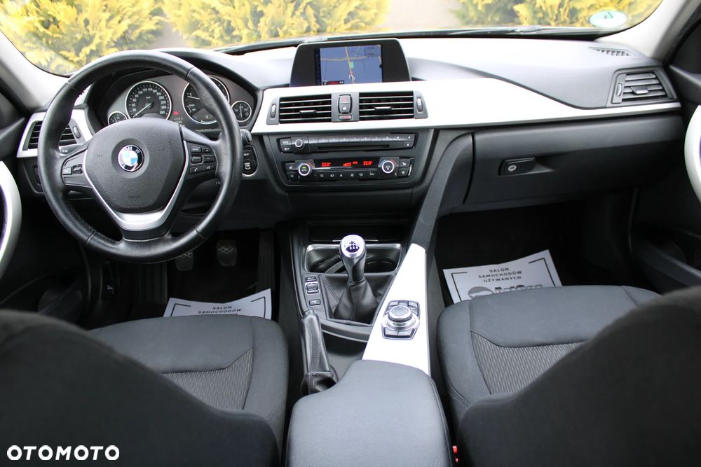 BMW Seria 3 320d DPF Edition Fleet Sport - 25