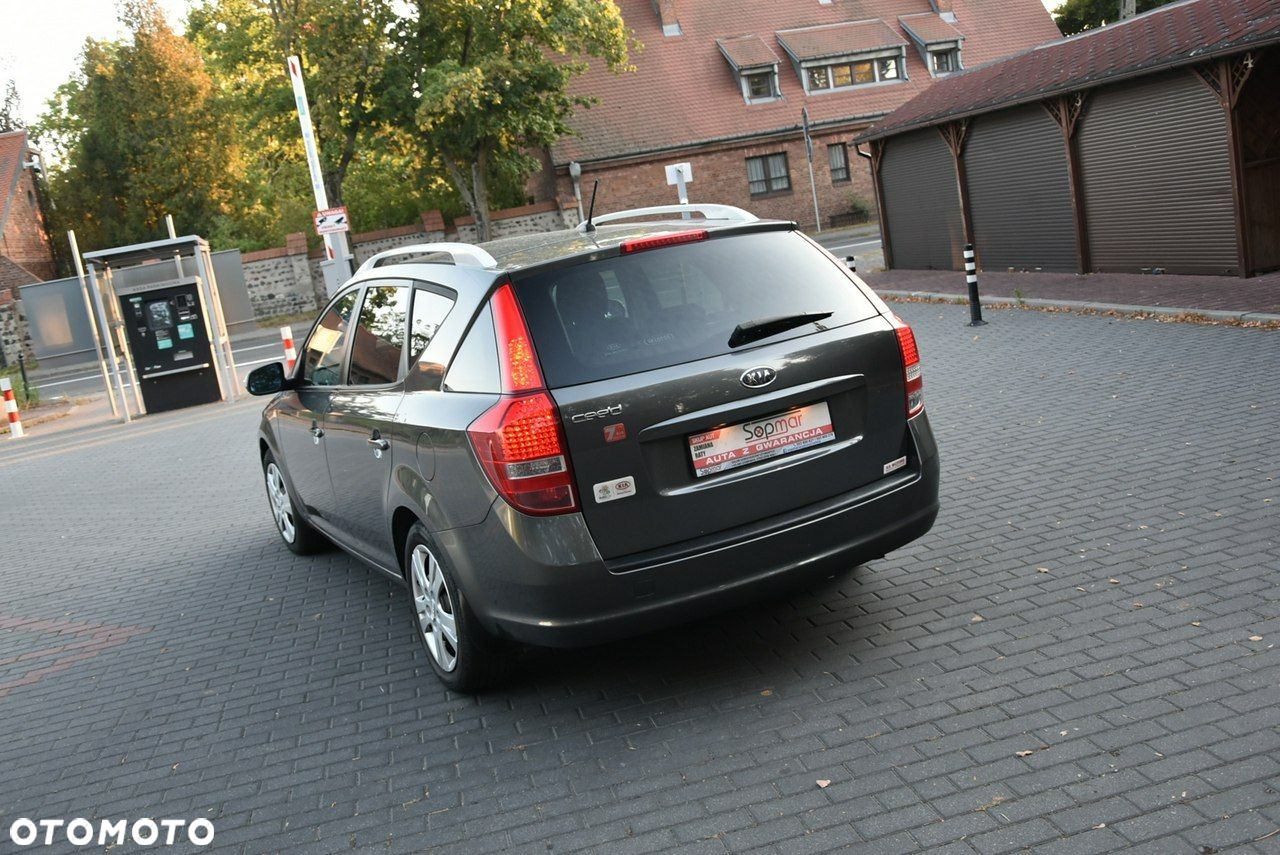 Kia Ceed - 20