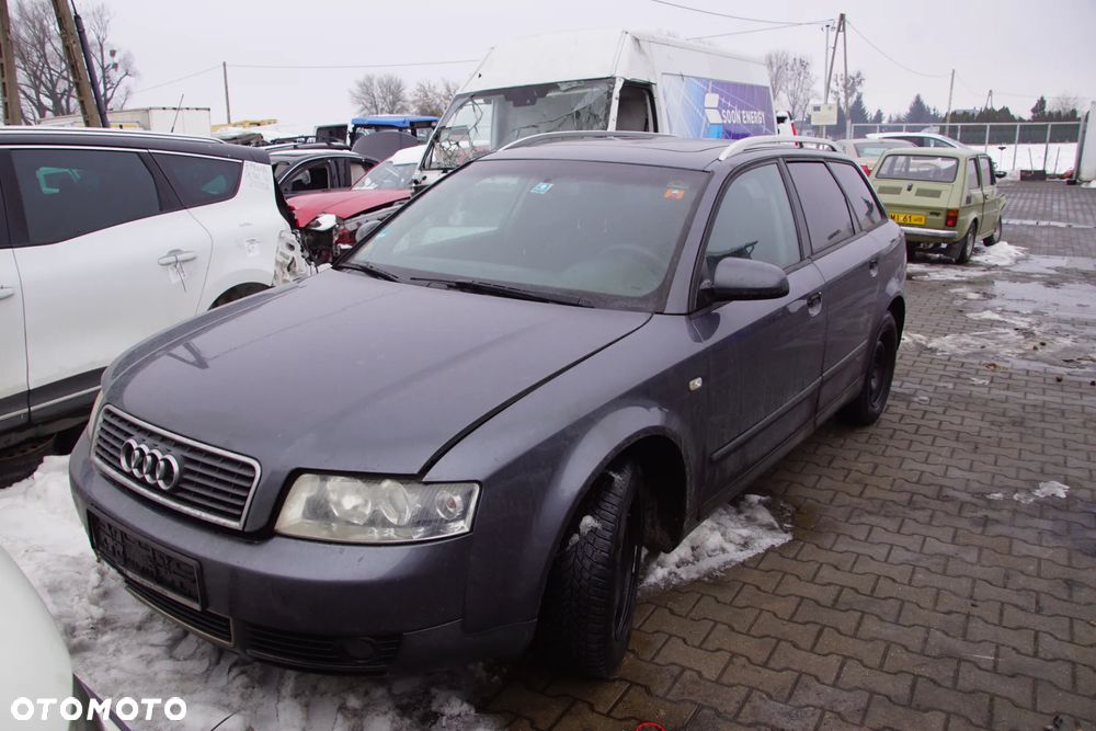 Auto na części - Audi A4 B6 1.9 TDI 130 KM AWX GBQ LX7Z 2002R Silnik Skrzynia Drzwi Maska Klapa Zderzak Błotnik Lusterko Lampa Klamka Szyba Deska Kokpit Sterownik Moduł Czujnik Licznik Panel Kierownica - 1
