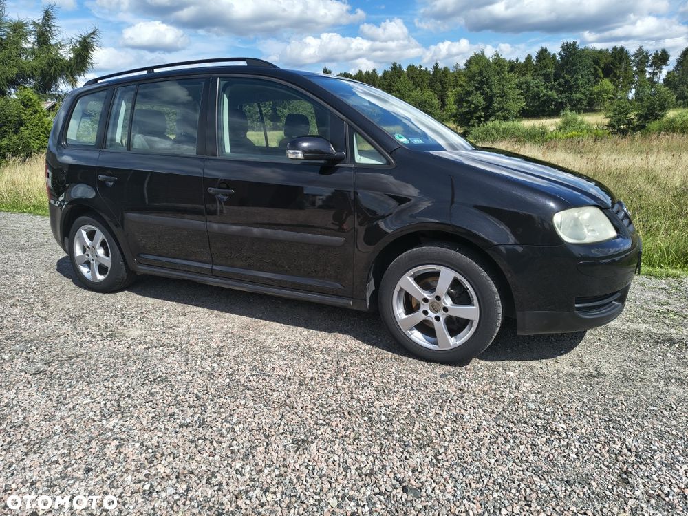 Volkswagen Touran - 3