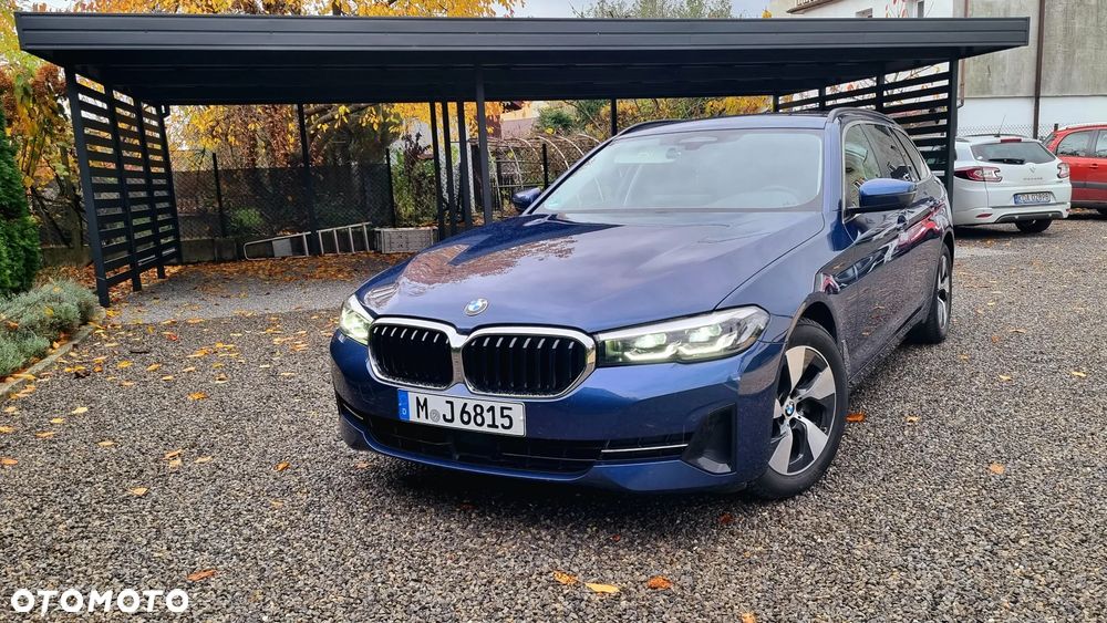 BMW Seria 5 520d Touring Luxury Line - 2